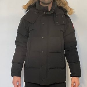 Men’s Medium Canada Goose Wyndham Down Parka